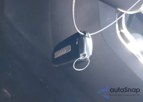 2018 Jeep Cherokee Latitude Plus 4X4 from USA, damaged, VIN 1C4PJMLX7JD609155